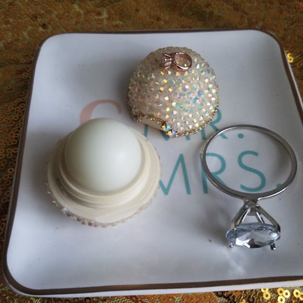 Put a ring on it - Picture 3 of 3